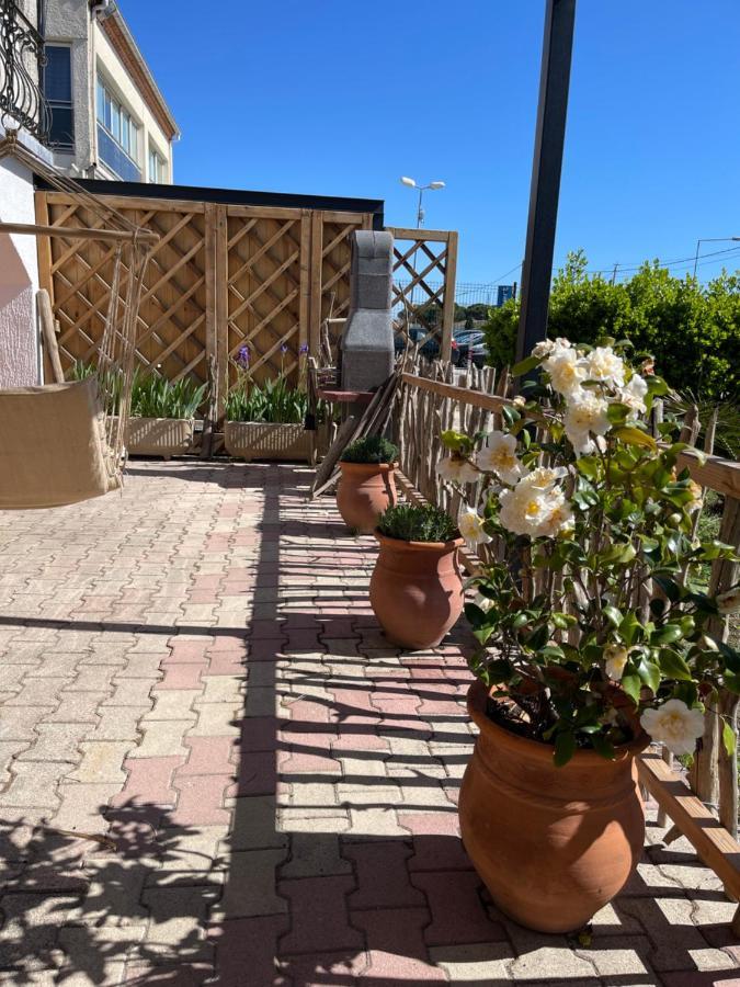 Appartamento Les Flo Location Aigues-Mortes Esterno foto